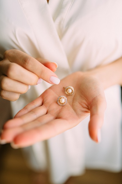 Pearled earring